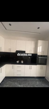 a-loue-appartement-haut-standing-route-casablanca-big-2