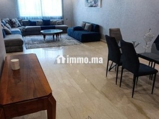 grand-appartement-meuble-3-chambres-salon