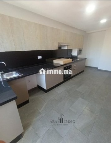 grand-appartement-meuble-3-chambres-salon-big-10