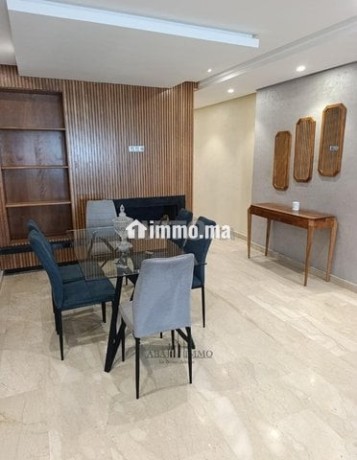 grand-appartement-meuble-3-chambres-salon-big-2