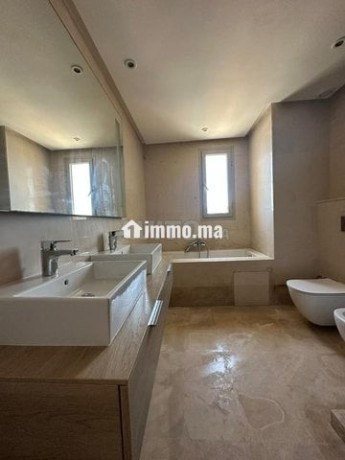 appartement-a-louer-167-m2-a-casablanca-big-3