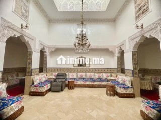 beau-riad-typique-parfaitement-situe