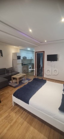 tres-bel-studio-meuble-en-location-a-agdal-1-chambre-cuisine-entierement-equipee-big-0