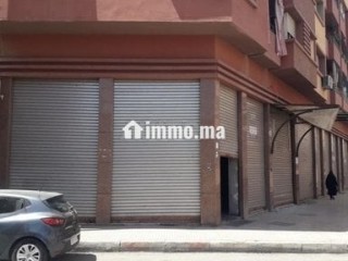 magasin-avec-deux-rideau-a-marrakech