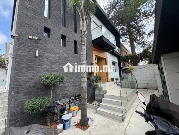 magnifique-villa-a-louer-a-franceville-surface-de-400-m2-bien-meuble-big-4