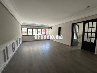 bel-appartement-3-chambres-renove-belvedere
