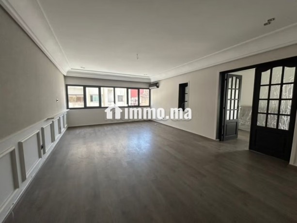 bel-appartement-3-chambres-renove-belvedere-big-0