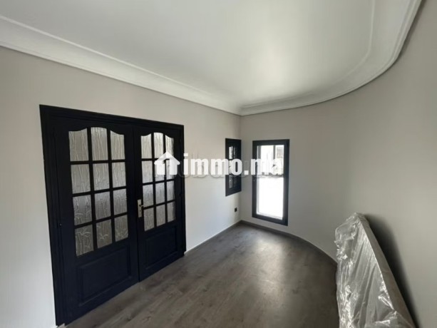 bel-appartement-3-chambres-renove-belvedere-big-2