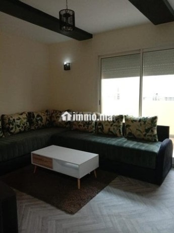 studio-vide-a-louer-belvedere-big-3
