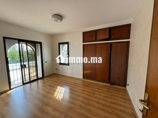 villa-a-usage-bureau-a-louer-big-1