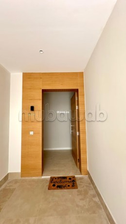 appartement-meuble-de-luxe-avec-balcon-a-louer-big-19