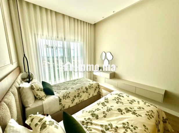 appartement-meuble-de-luxe-avec-balcon-a-louer-big-4
