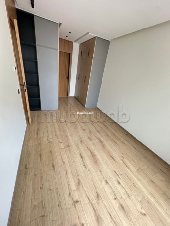 location-dun-appartement-a-les-princesses-2-pieces-service-de-concierge-et-climatisation-big-4