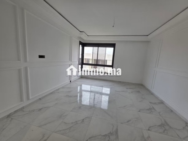 bel-appartement-vide-3-chambres-a-louer-a-biarritz-anfa-ocean-big-2
