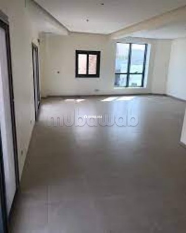 location-de-bureau-a-cenre-ville-ascenseur-garage-big-0