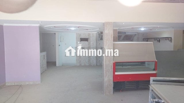 magasin-a-vendre-215m2-big-1