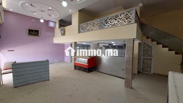 magasin-a-vendre-215m2-big-2