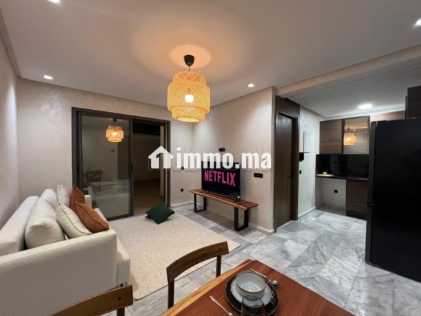 appartement-meuble-moderne-avec-terrasse-a-2-min-de-cfc-big-3