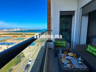 location-longue-duree-vue-mer-et-piscine