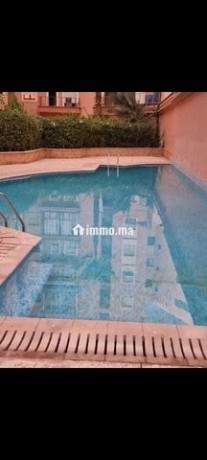 studio-proche-la-gare-avec-piscine-big-0