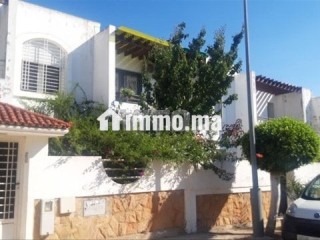 villa-a-vendre-200-m2-achakar-piscine-jardin