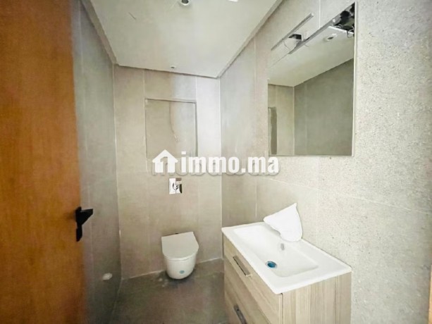 location-appartement-vide-oasis-terrasse-big-3