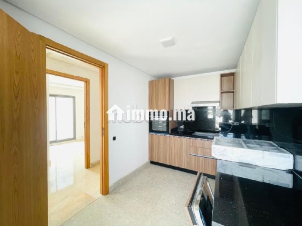 location-appartement-vide-oasis-terrasse-big-5