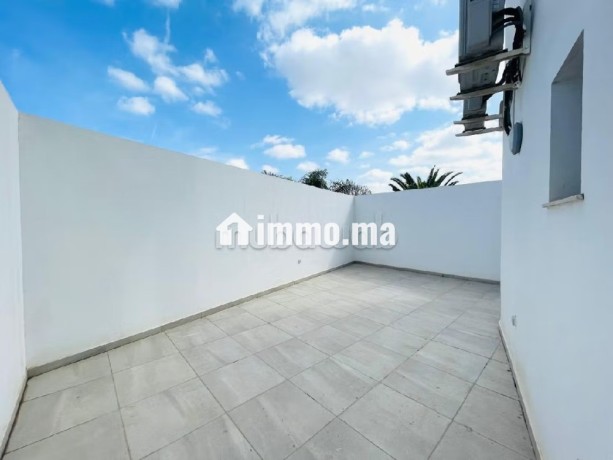 location-appartement-vide-oasis-terrasse-big-7