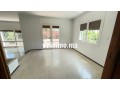 location-de-bureaux-en-hassan-centre-ville-superficie-700-m2-double-vitrage-et-porte-blindee-small-6