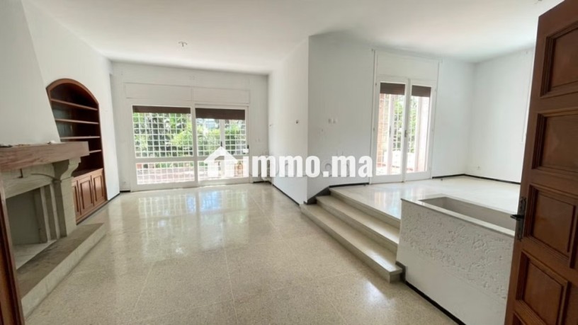 location-de-bureaux-en-hassan-centre-ville-superficie-700-m2-double-vitrage-et-porte-blindee-big-7
