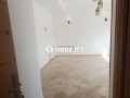 un-tres-bon-studio-vide-a-louer-small-10