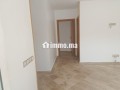 un-tres-bon-studio-vide-a-louer-small-6