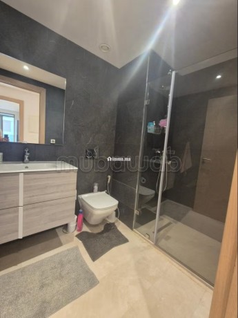 appartement-2-chambres-meuble-front-mer-big-8