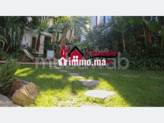 villa-de-475-m2-en-pleine-anfa-superieure-rare