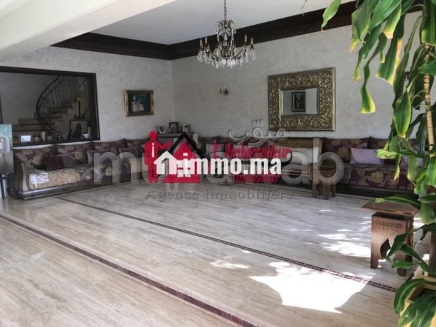 villa-de-728-m2-a-residence-fermee-a-californie-big-5