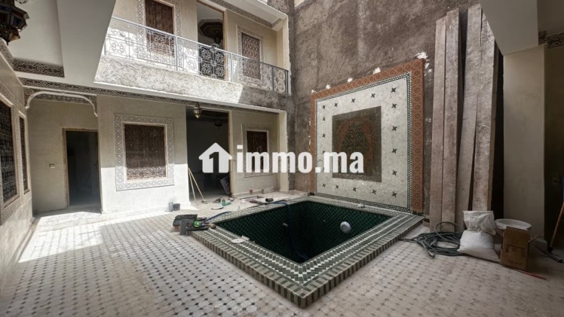 riad-avec-piscine-quartier-esebtyen-big-0