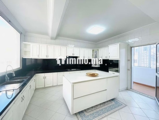 location-appartement-vide-bvd-massira-al-khadra-big-3