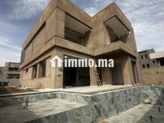villa-avec-piscine-quartier-targa