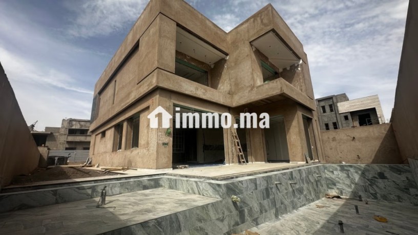 villa-avec-piscine-quartier-targa-big-0