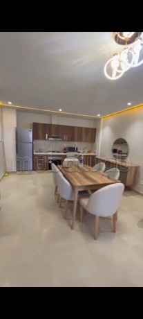 superbe-appartement-a-vendre-a-gueliz-1-belle-chambre-meuble-big-2