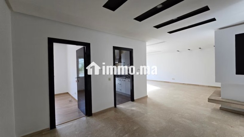 bel-appartement-en-residence-fermee-big-4