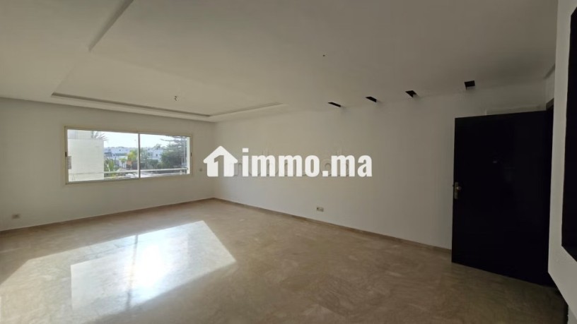 bel-appartement-en-residence-fermee-big-8