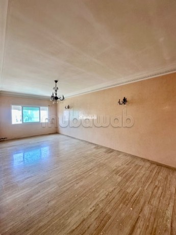 bel-appartement-de-91m2-a-la-corniche-big-0