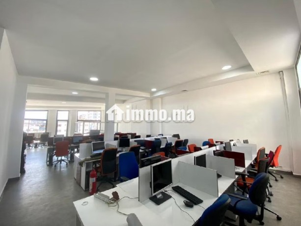 plateau-de-bureau-375-m2-boulevard-danfa-big-1