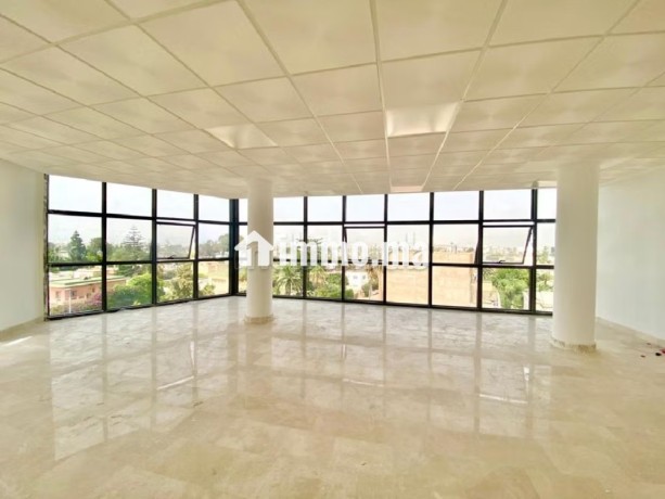 plateau-de-bureau-97-m2-oasis-big-3