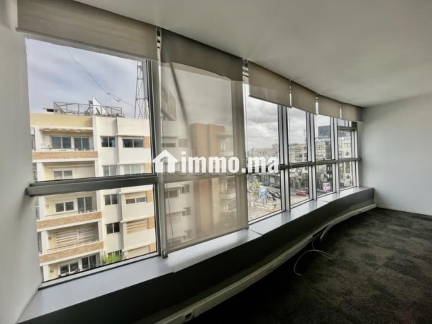 plateau-de-bureau-228-m2-quartier-racine-big-5