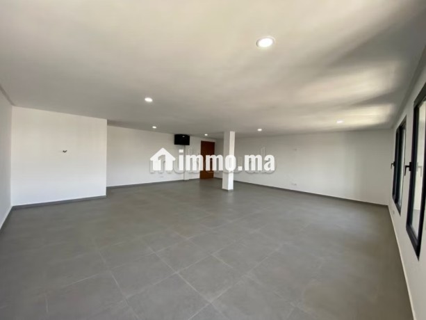 plateau-de-bureau-63-m2-oasis-big-3