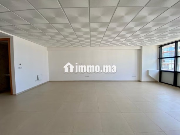 bureau-57m2-centre-ville-quartier-du-port-big-2