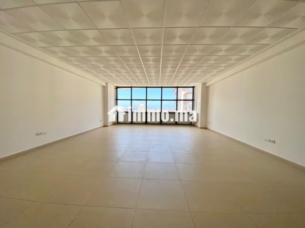 bureau-57m2-centre-ville-quartier-du-port-big-3