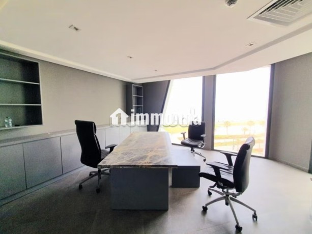 plateau-bureau-exclusif-107-m2-bd-la-corniche-big-11